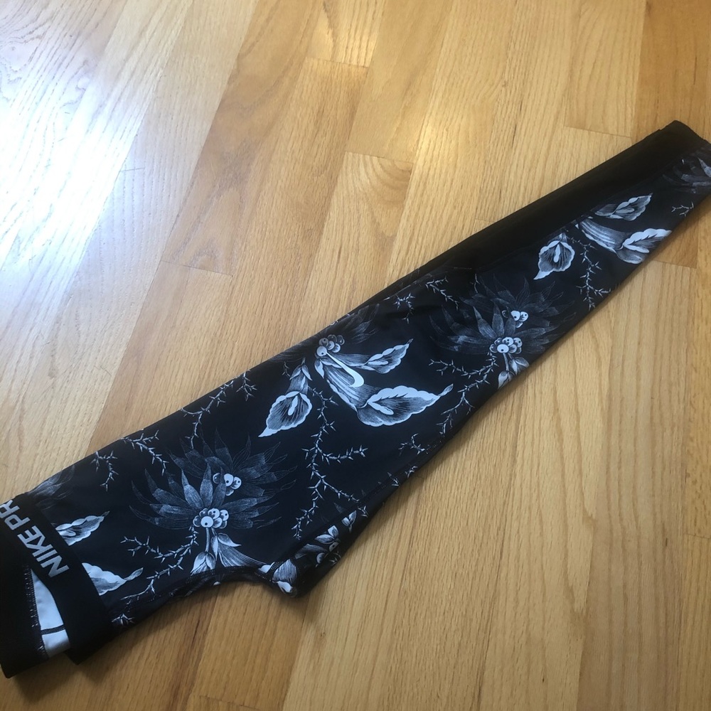 Nike clothing leggings like new